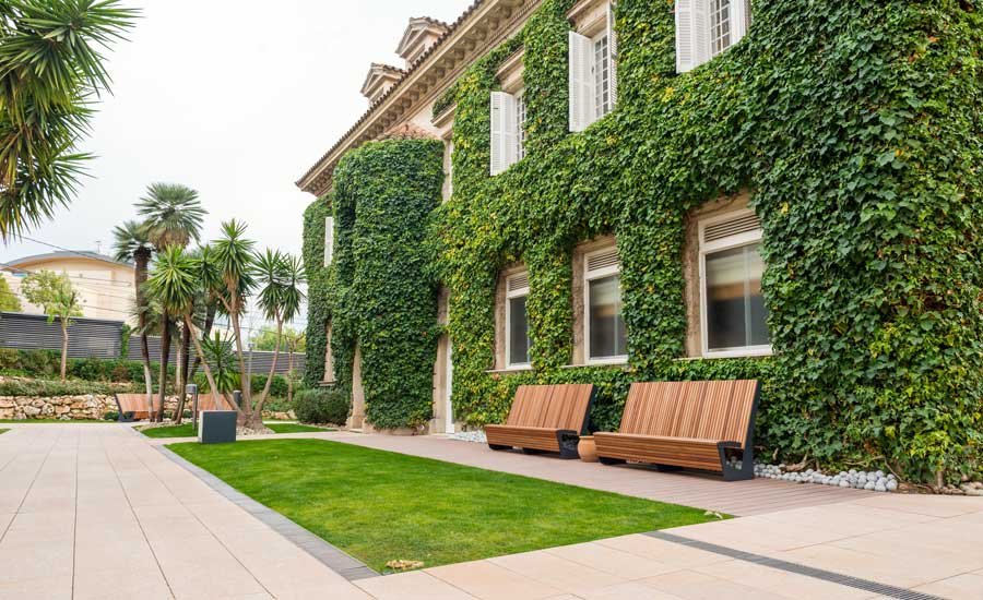 IESE Business School